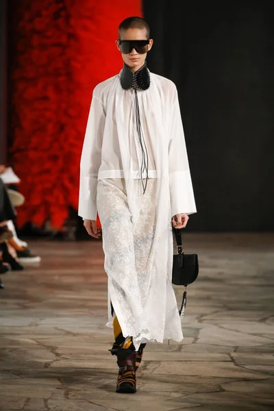 Look 7